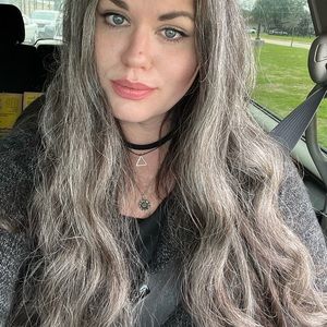 Meet your Posher, Cristal